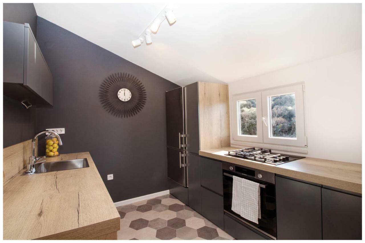 Apartman Sissy พรีมอชเตน ภายนอก รูปภาพ