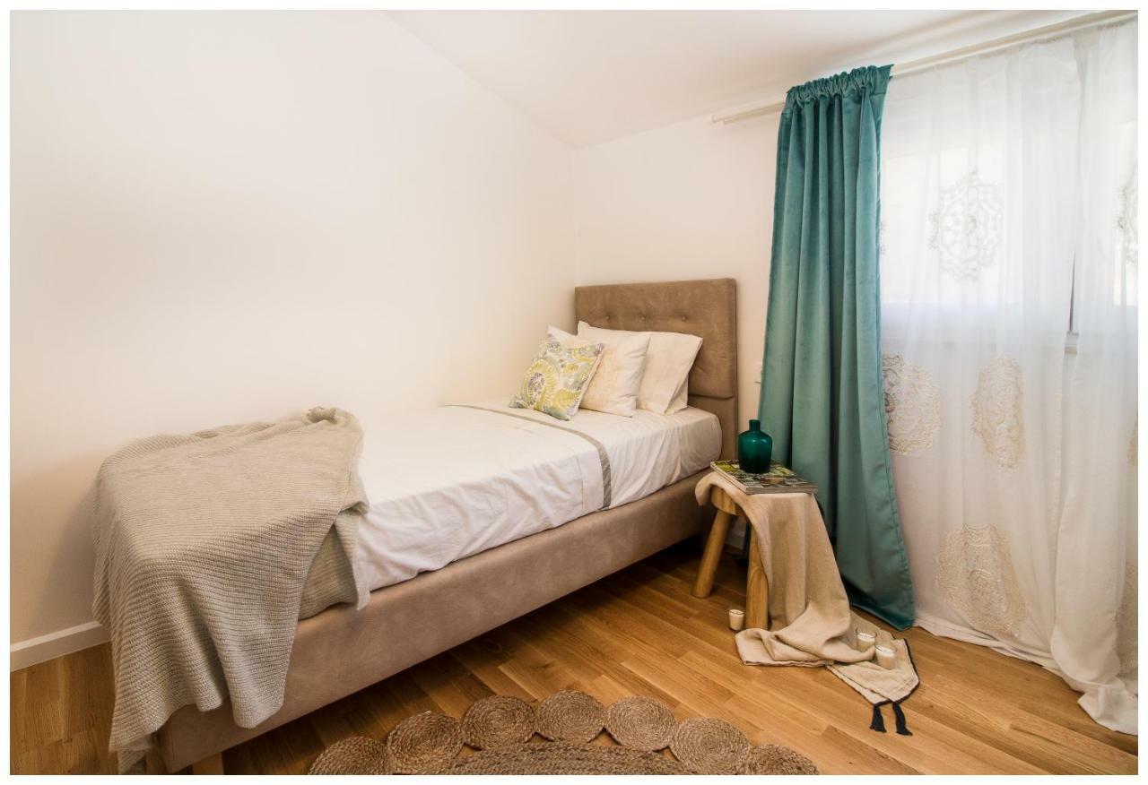 Apartman Sissy พรีมอชเตน ภายนอก รูปภาพ